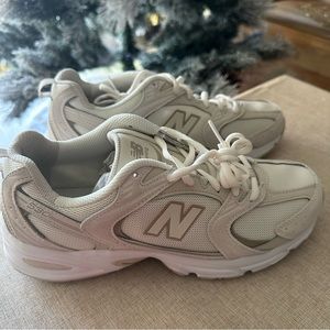 New Balance 530 Cream Sneakers